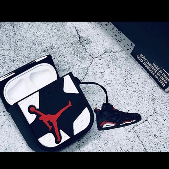 Michael Jordan AirPods Case brand New - Picture 2 of 2